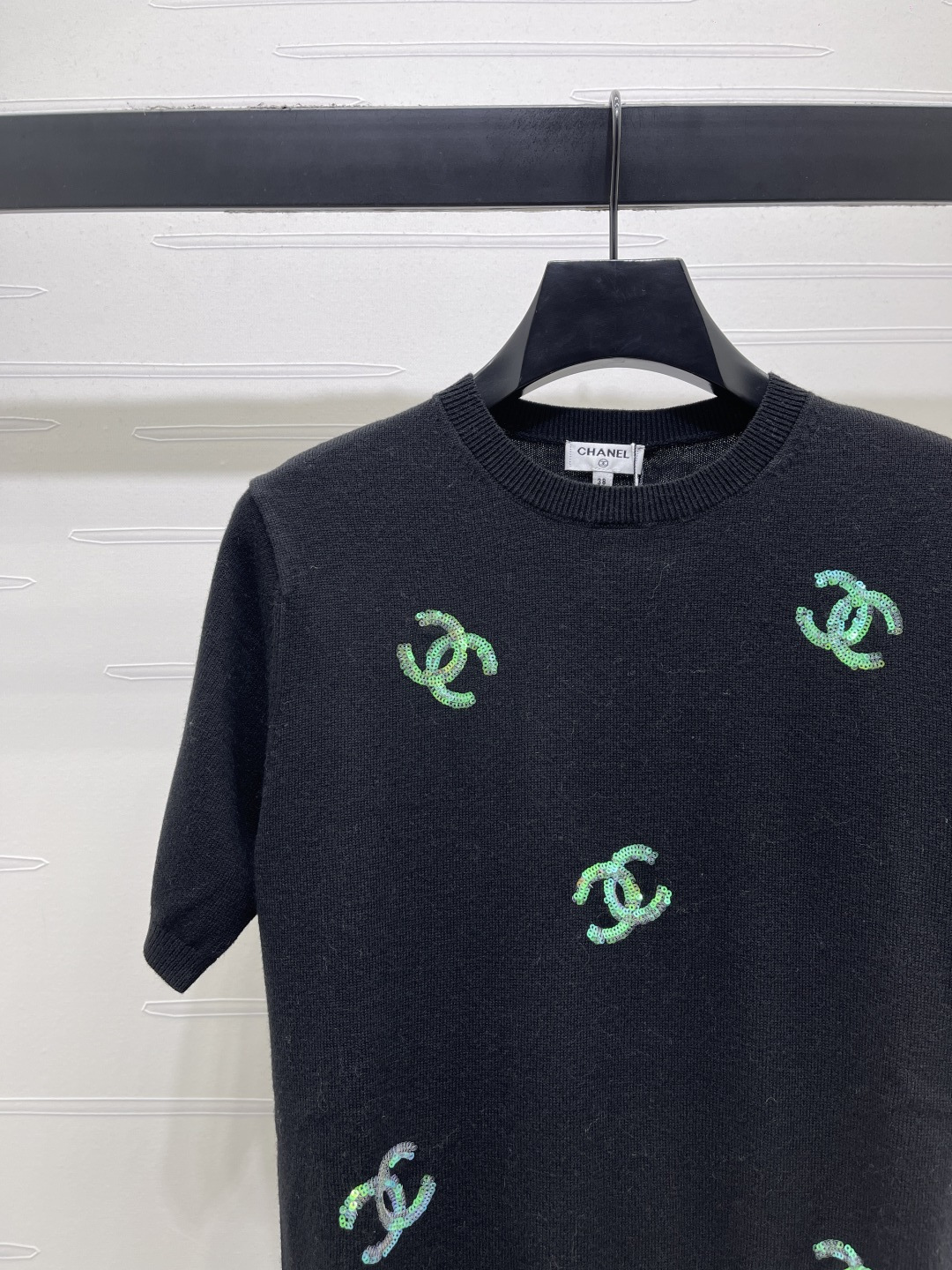 Women's short sleeves